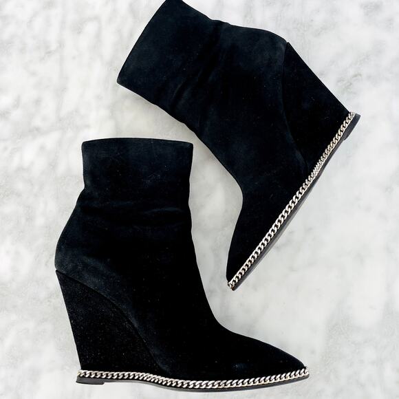 Giuseppe Zanotti Wedge Point Toe Ankle Boot Black Suede 39.5 Chain Detail w/box - Picture 4 of 10